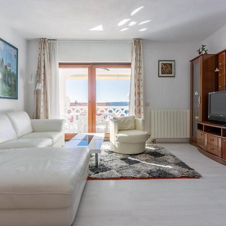 Apartment Eni Selce Exterior photo