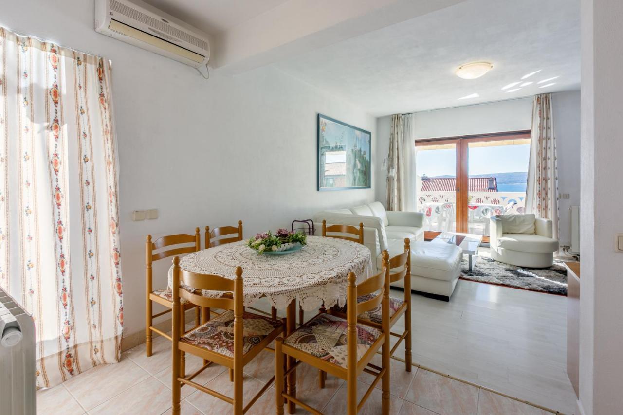 Apartment Eni Selce Exterior photo