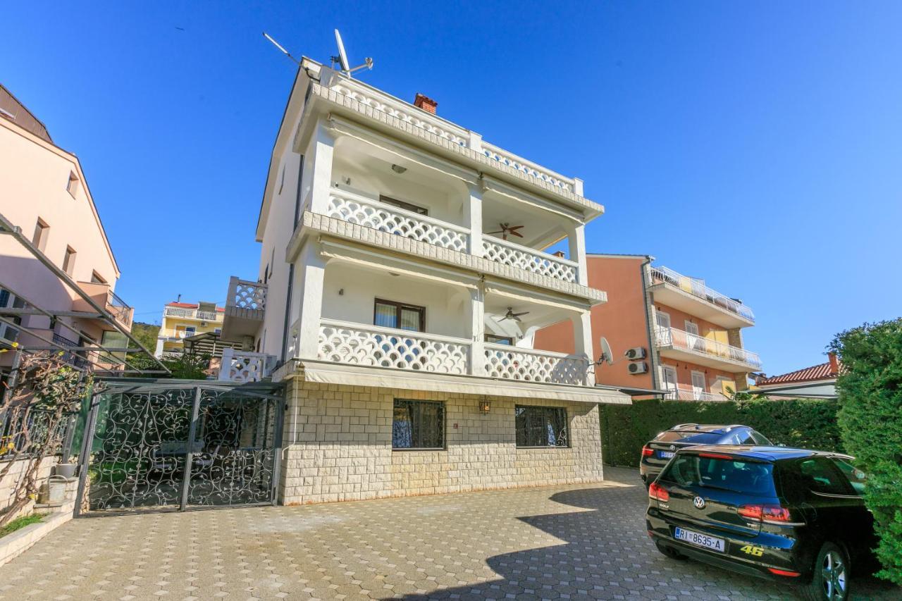 Apartment Eni Selce Exterior photo