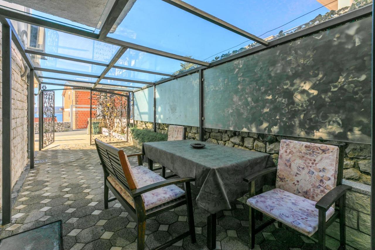 Apartment Eni Selce Exterior photo