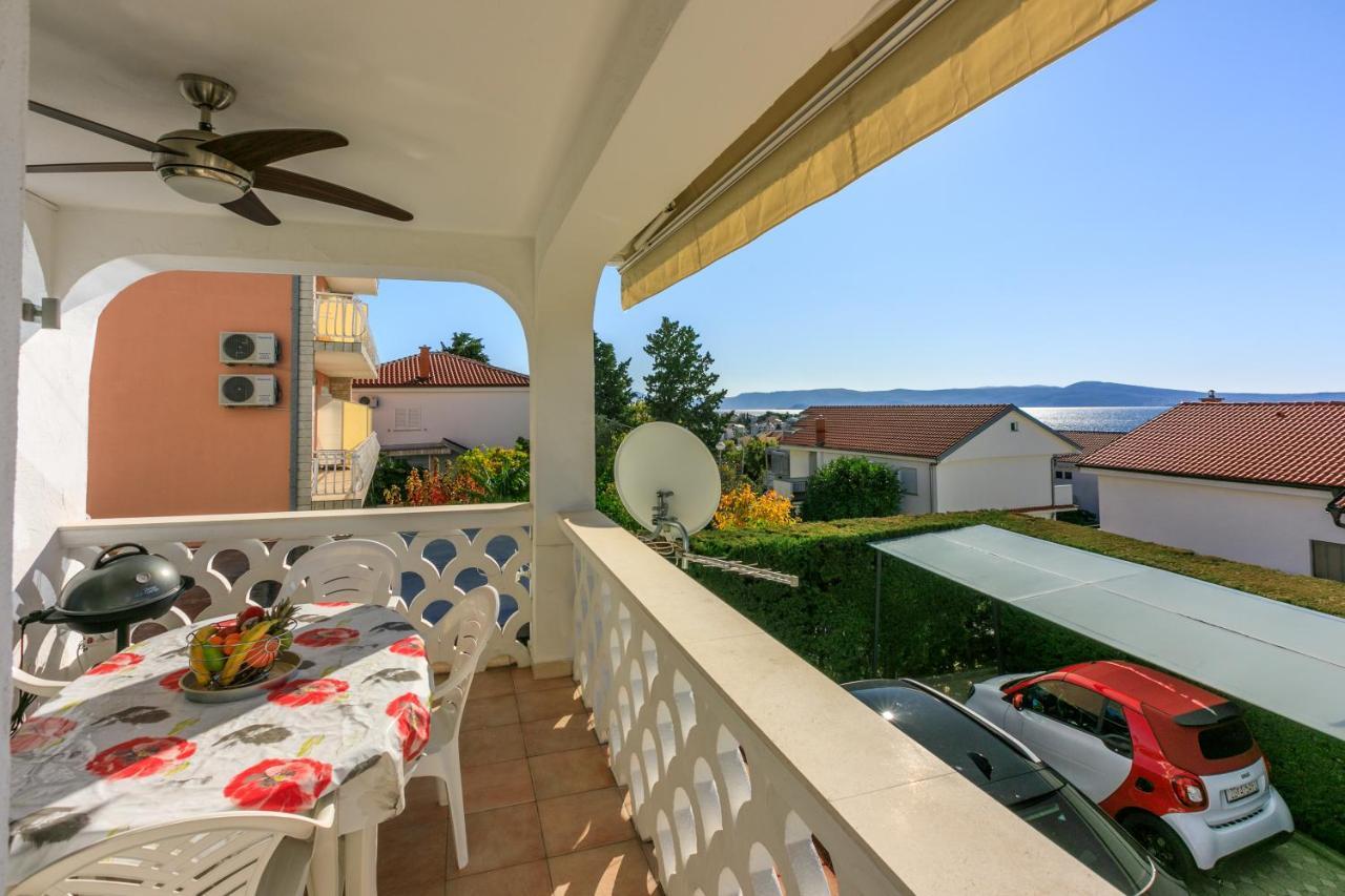 Apartment Eni Selce Exterior photo
