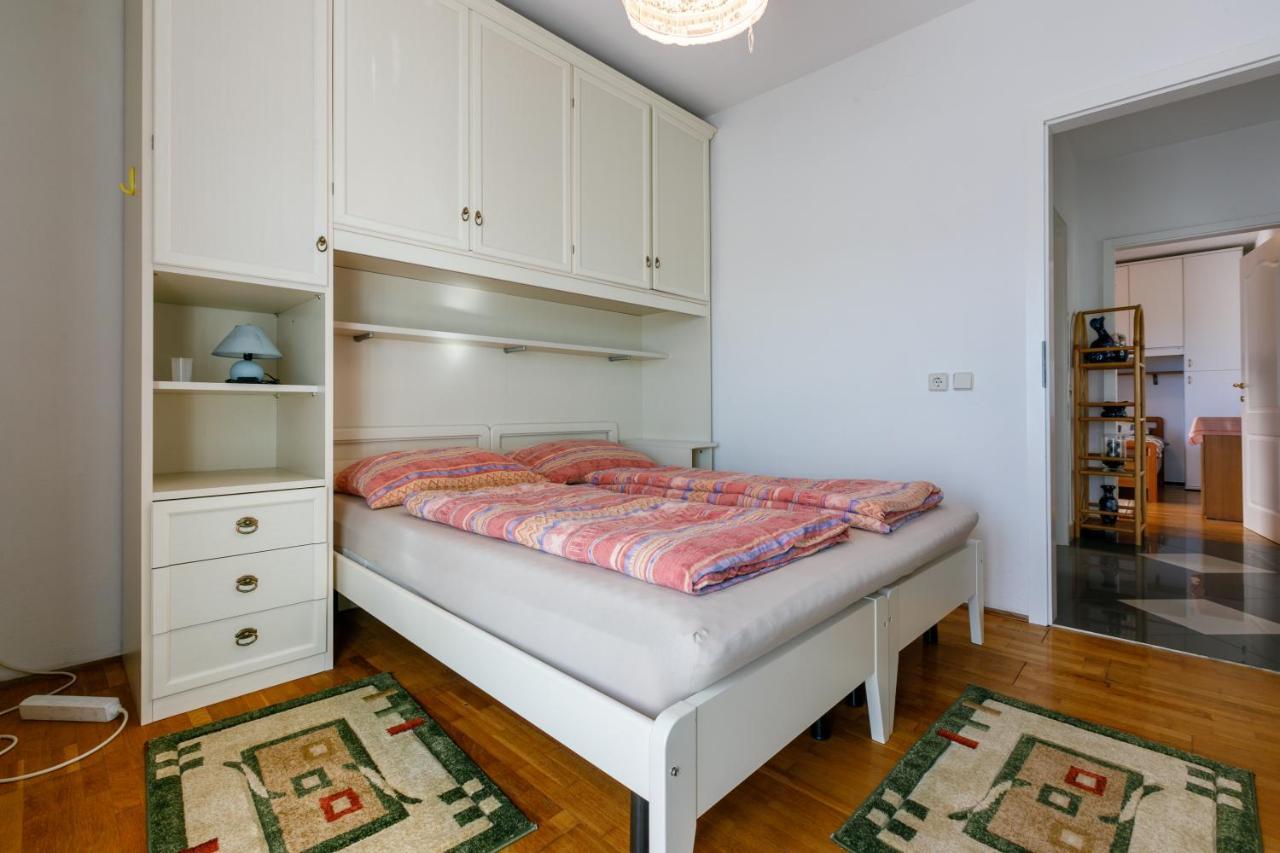 Apartment Eni Selce Exterior photo